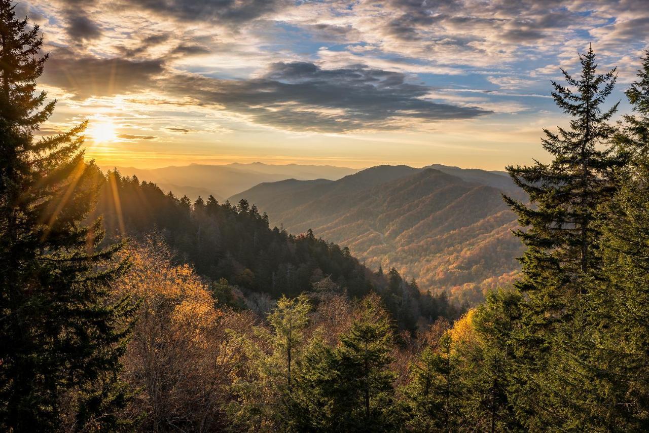 Above Ole Smokys Clouds Villa Gatlinburg Exterior foto